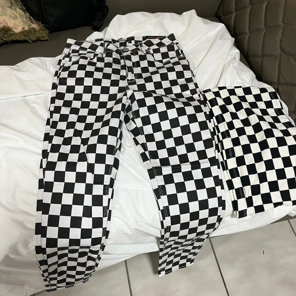 Checkered Black and White top - Picture 6 of 6